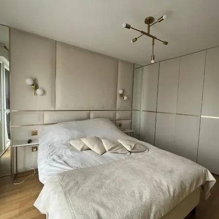 Luxueux Climatise Avec Terrasse, 6 Couchages - 17eme Arrondissement De Paris Lejlighed